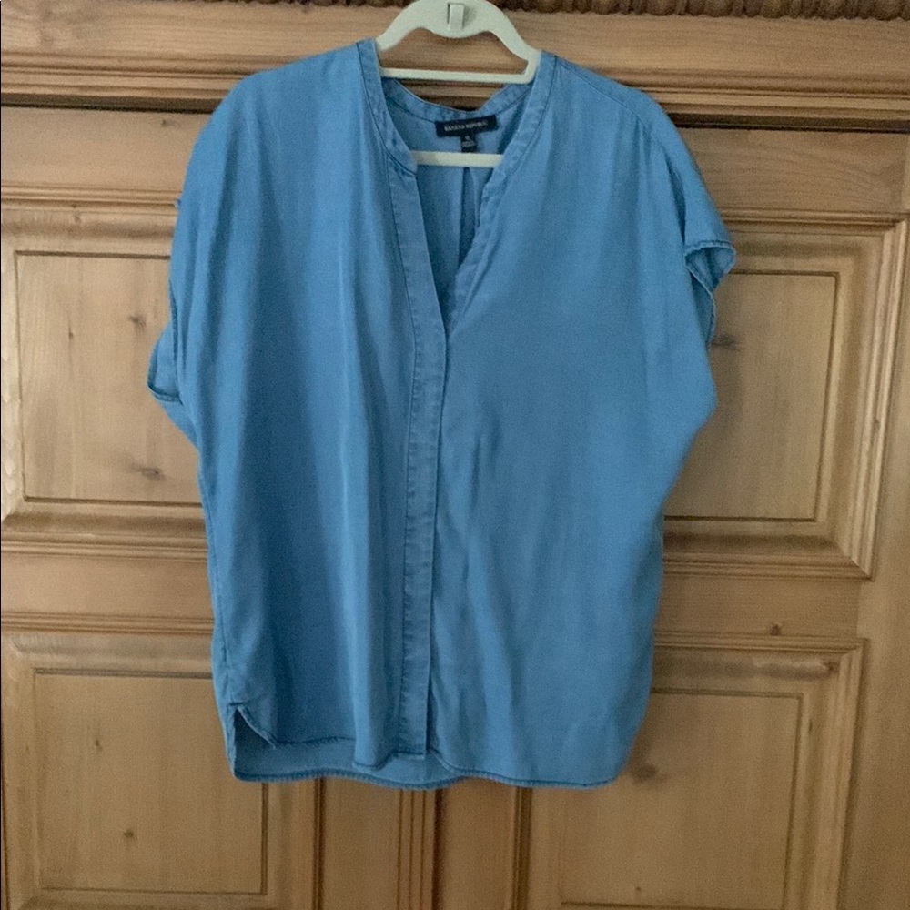 Banana Republic Chambray Blue Short Sleeve Button Down Shirt, Size XL